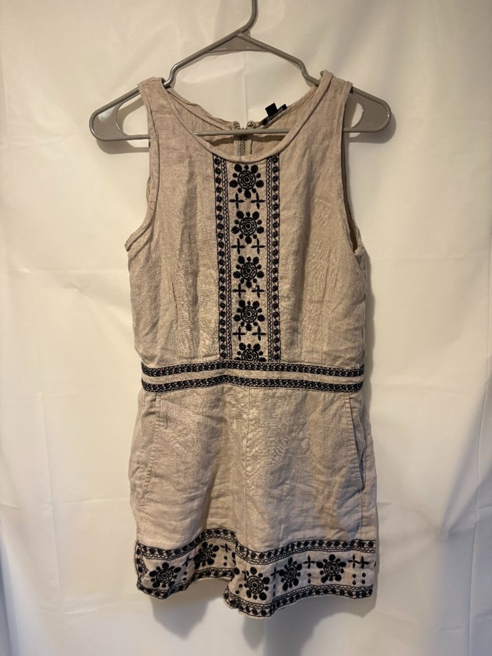 Womens Ann Taylor LOFT Size 2P Tan Linen 1pc Embroidered Romper